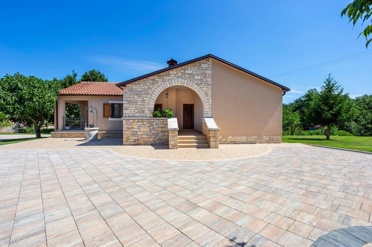 Villa Krizanci Žminj المظهر الخارجي الصورة
