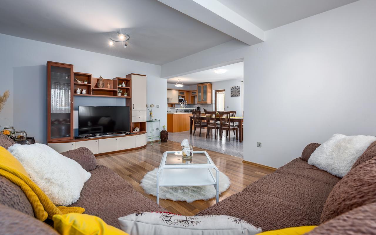 Villa Krizanci Žminj المظهر الخارجي الصورة